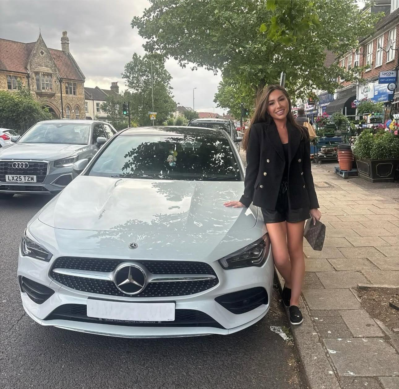 Customer handover with a Mercedes-Benz CLA